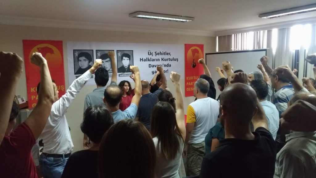 Üç Şehitlerin devrettiği bayrak bizlerin ellerinde dalgalanıyor