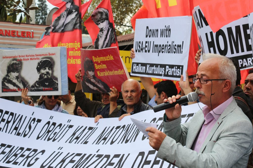 AB-D Emperyalistlerinin eli kanlı savaş örgütü NATO ülkemizden ve Ortadoğu’dan defol!