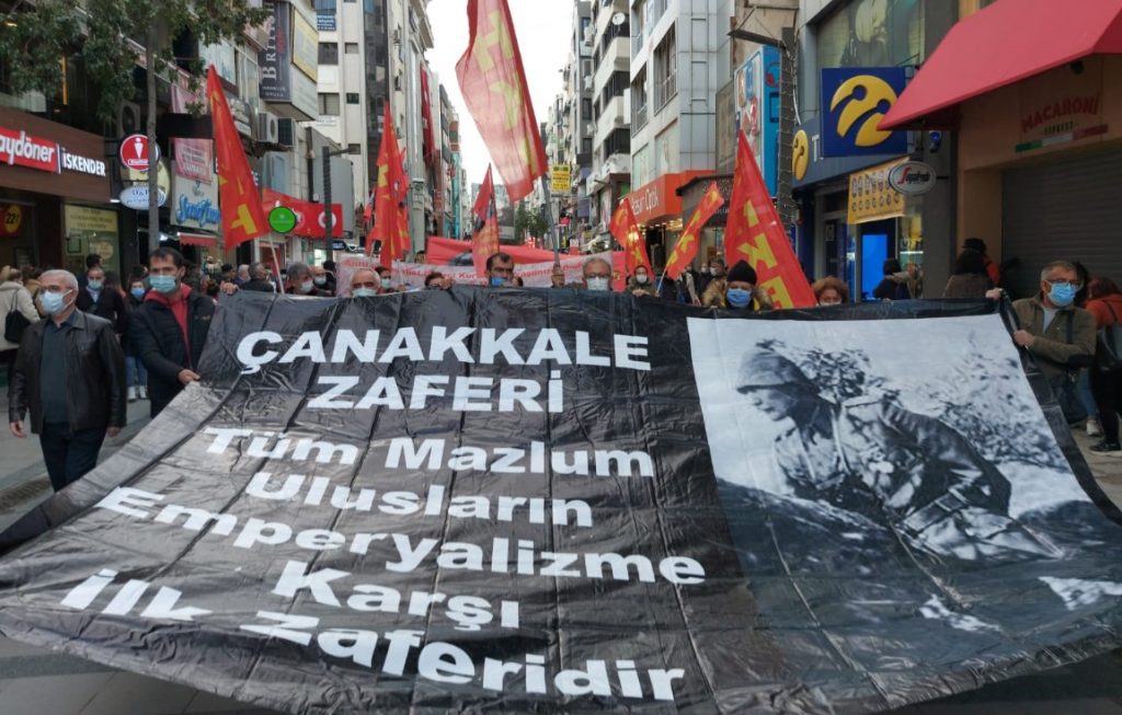 Çanakkale Zaferi’mizin 106’ncı yılında bir kez daha haykırdık: “Çanakkale Geçilmez, Direnen Halklar Yenilmez!”