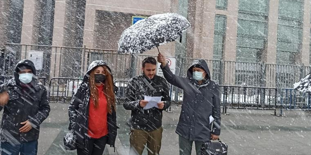 Gezi Parkı, gericiliğe isyanın simgesidir! Halkın Malıdır! Vakıflara-AKP’giller’e Peşkeş çekilemez!